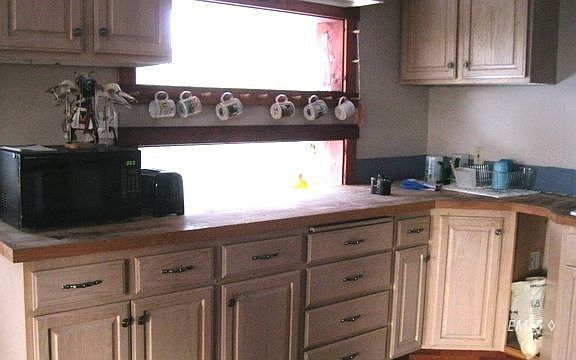 4th image of 41 Woodland Dr