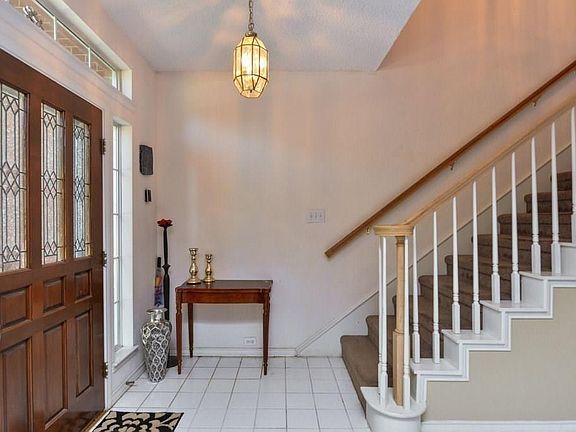3rd image of 2214 Park Hurst Dr