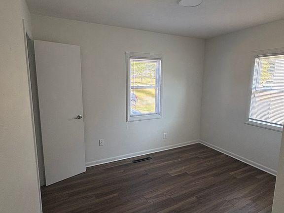 4th image of 206 Edwards Rd #206