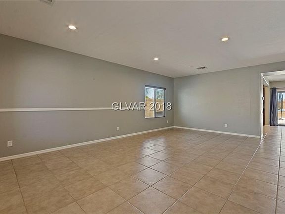 2nd image of 20 Gentilly Lace Ave