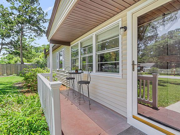 4th image of 343 Lantana Dr