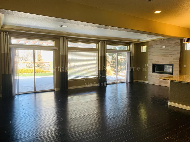 8284 Cypress Wood Dr — Photo 6