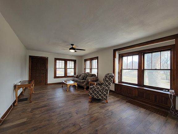 5th image of 10525 W 55th St
