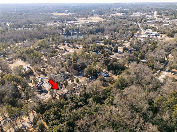 3rd image of 202 & 204 Hendrix St