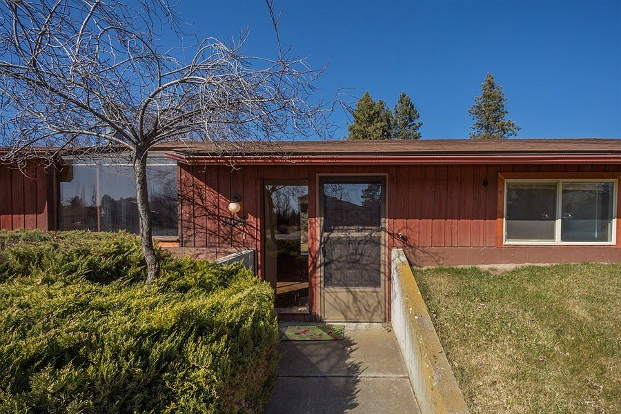 2nd image of 4025 E Sumac Dr