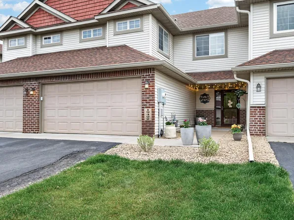 19492 Prairieview Dr, Rogers, MN 55374