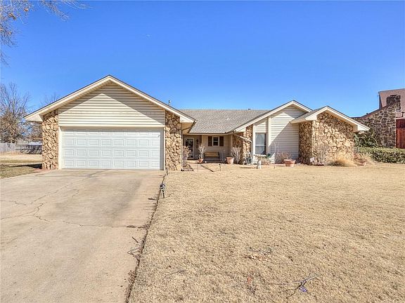 2nd image of 321 Pauline Renee Dr