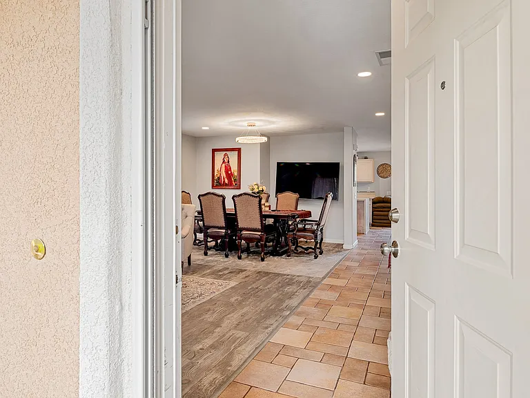 2596 Cedar Grove Ct — Photo 3