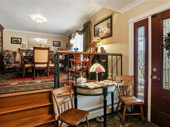 3rd image of 81 Rolling Acres Rd