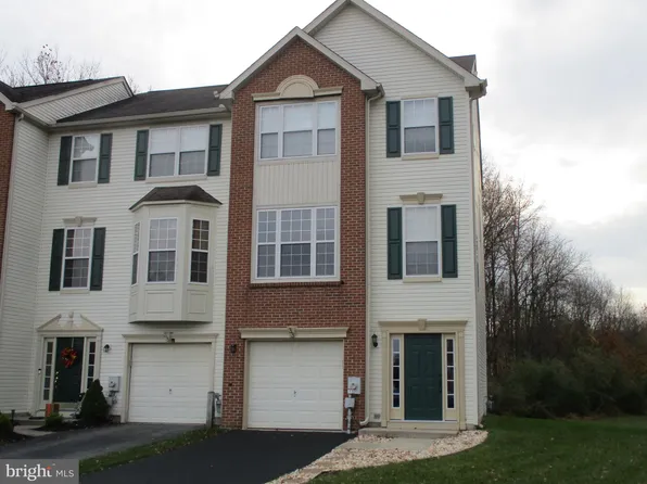 33 Shawn Ln, Bear, DE 19701