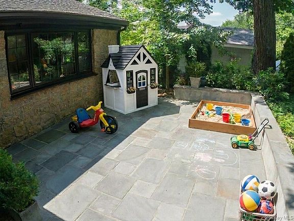 4th image of 2 Sherwood Place