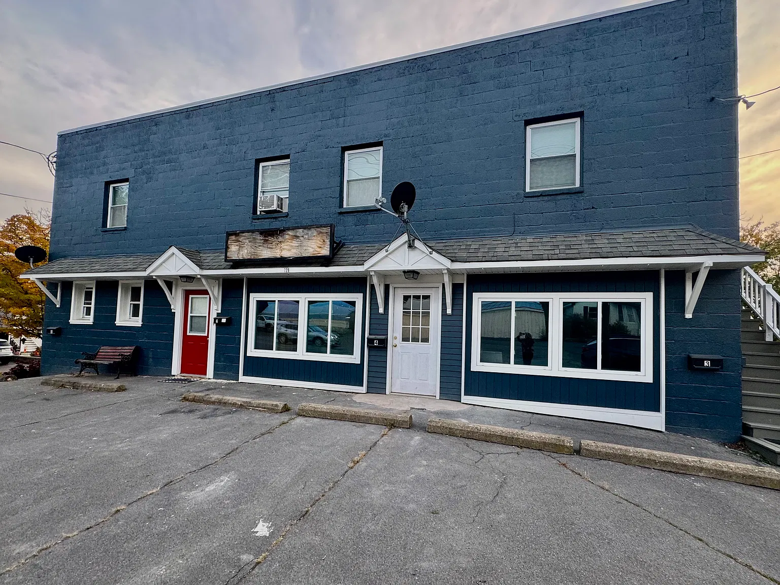 2 bed, 650 sqft, $1,400 — Photo 1