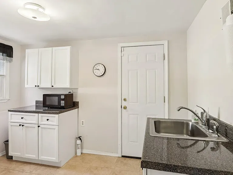 11 Knollwood Dr — Photo 24