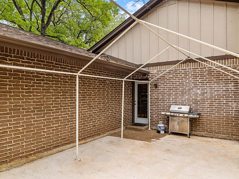 433 Ensign Ln — Photo 17