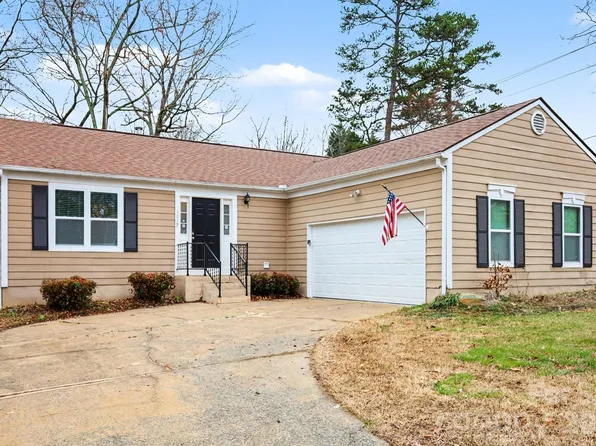 6027 Running Deer Rd, Charlotte, NC 28214