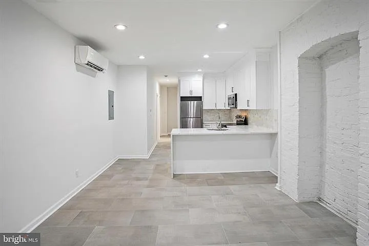 2014 Connecticut Ave NW #B — Photo 8