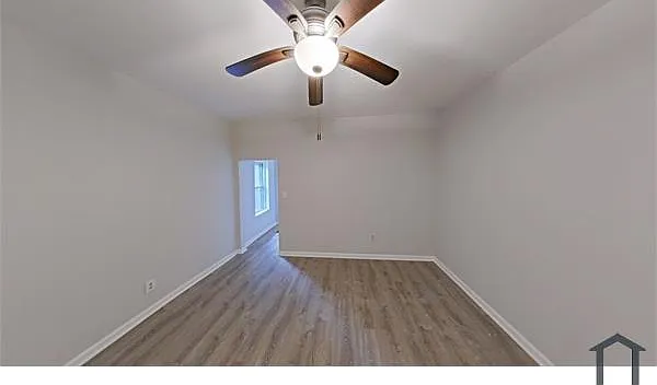 4 bed, $1,800 — Photo 2