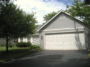 233 Commonwealth Dr, Bolingbrook, IL 60440
