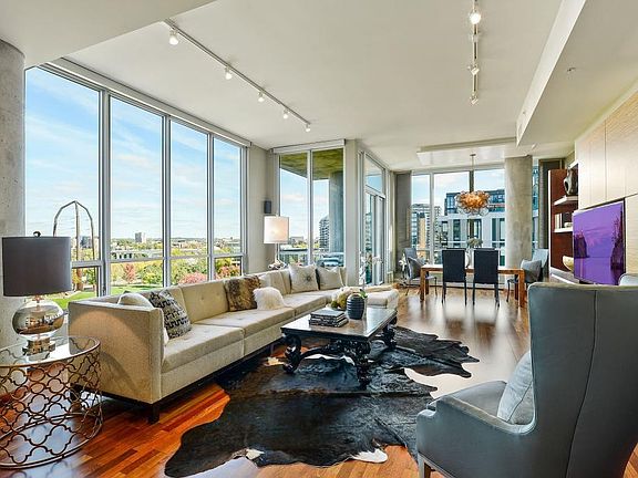 2nd image of 901 2nd St S #702