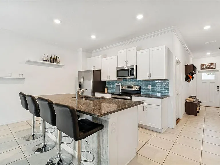 21818 Lyonia Ln — Photo 6