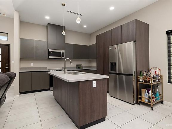 5th image of 2619 Garman St