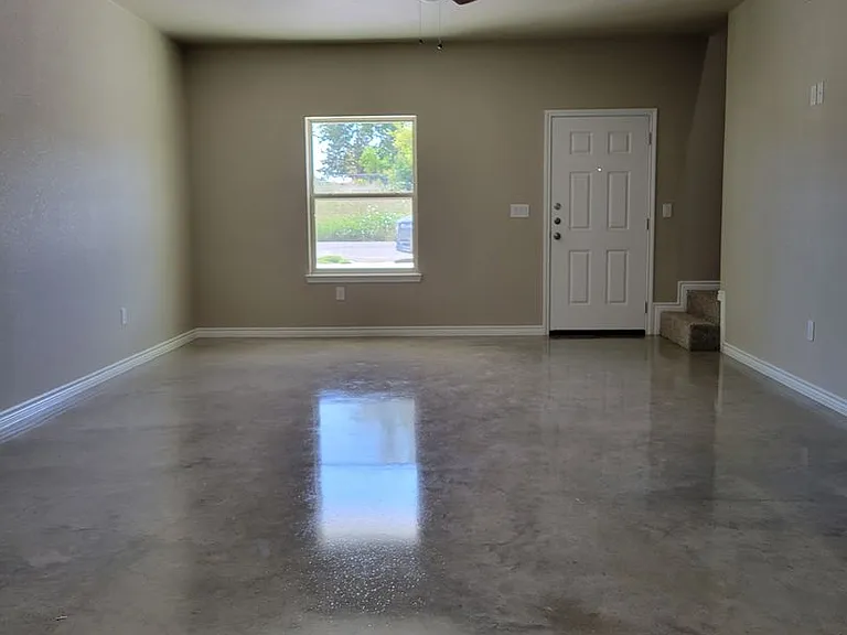3909 Turner Ave — Photo 6