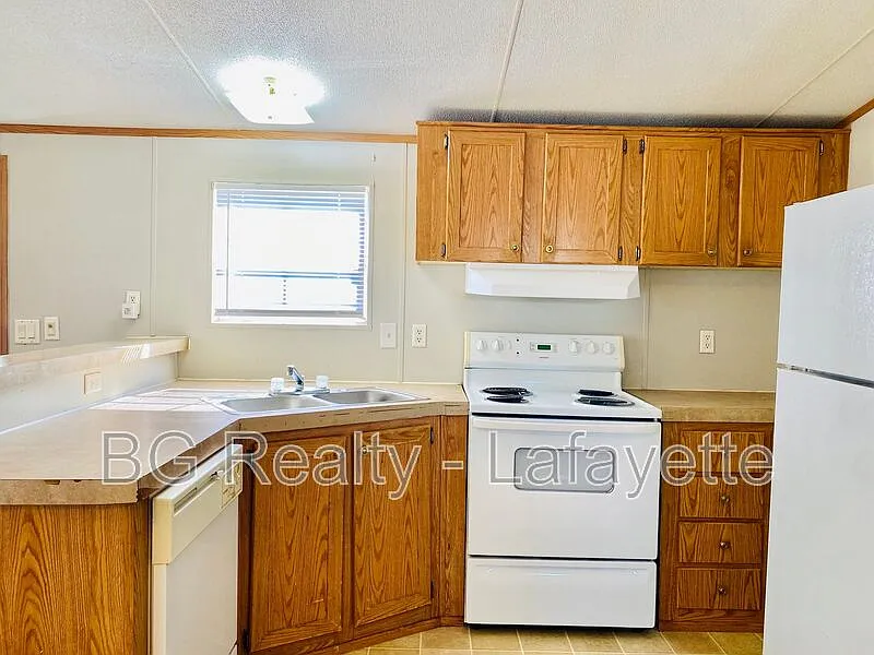 2 bed, 1.0 bath, 832 sqft, $750 — Photo 3