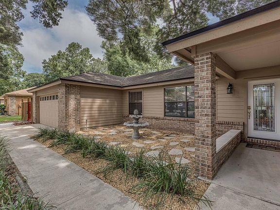 5th image of 389 Pablo Point Dr