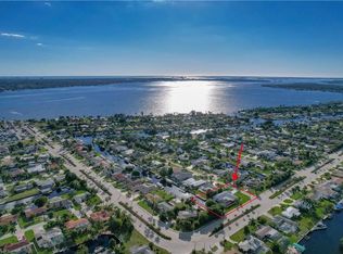 5601 Delido Ct, Cape Coral, FL 33904