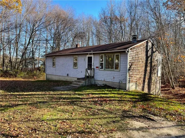 293 Woodville Rd, Ashaway, RI 02804