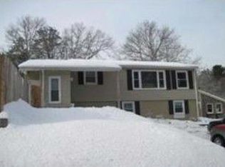 98 Lake Ave, Wareham, MA 02571