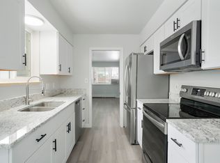 5720 S Pearl St APT 2, Centennial, CO 80121