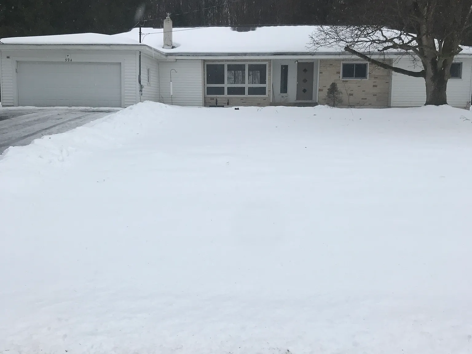994 Peru Rd — Photo 1