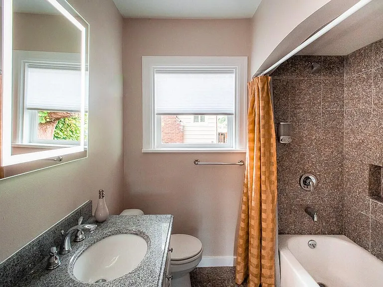 5929 Martin Luther King Jr Way S #A — Photo 10