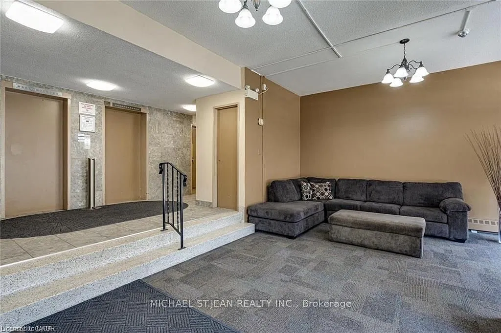 2 bed, $2,100 — Photo 4