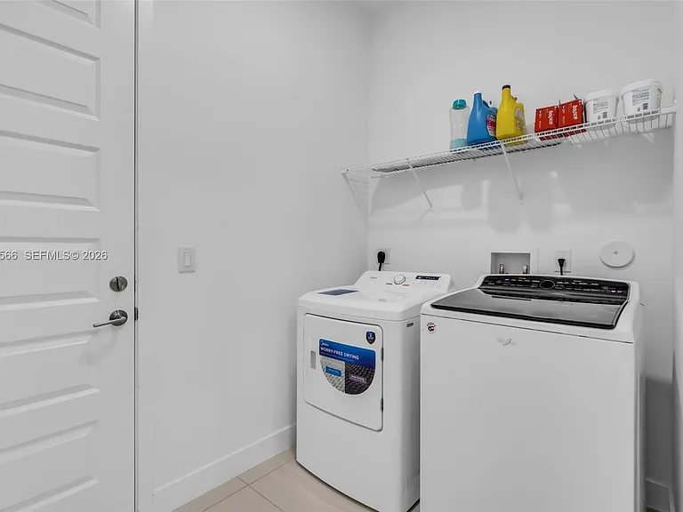 15540 NW 88th Ave #0 — Photo 15