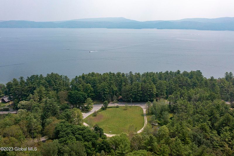 5th image of 15 Lakeshore Hills Drive