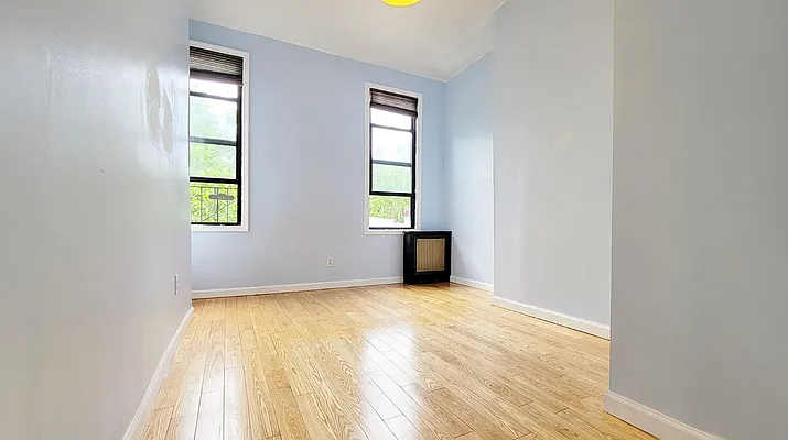 Rented by New Amsterdam Realty Group | media 8