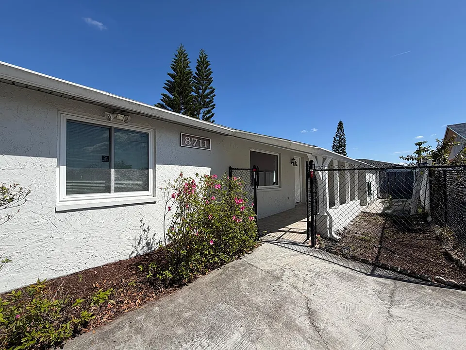 8711 Sage Ct
