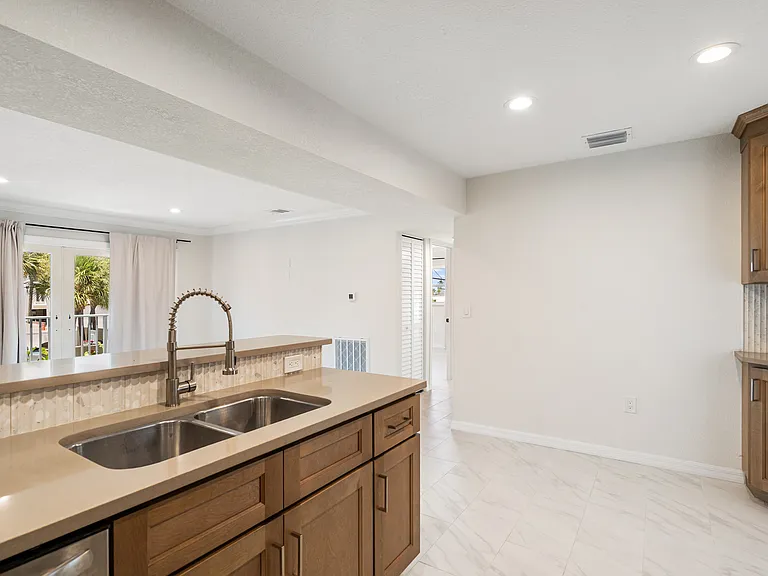 1907 Gulf Way #4 — Photo 16