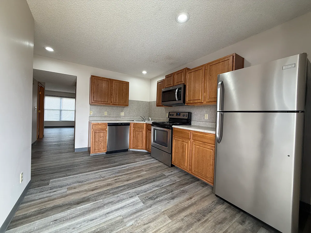 Building Photo - 420 W South St #C