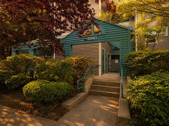 2nd image of 6840 Oswego Pl NE #104