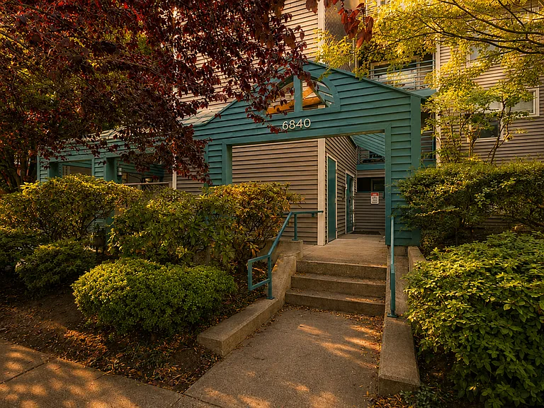 Oswego Apartments - Located on the east banks of Green Lake — Photo 52