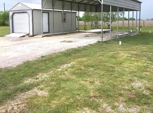 30 Snook Dr, Palacios, TX 77465