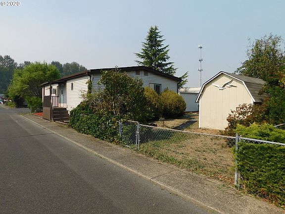 3rd image of 300 SW 7th Ave Unit 90