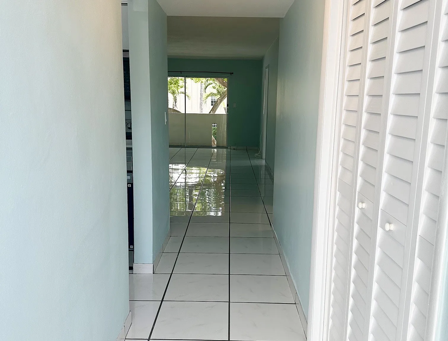 2 bed, 1068 sqft, $3,500 — Photo 3