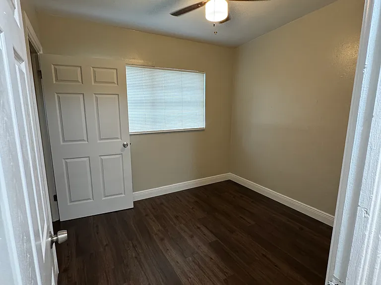 604 E Church Ave — Photo 3