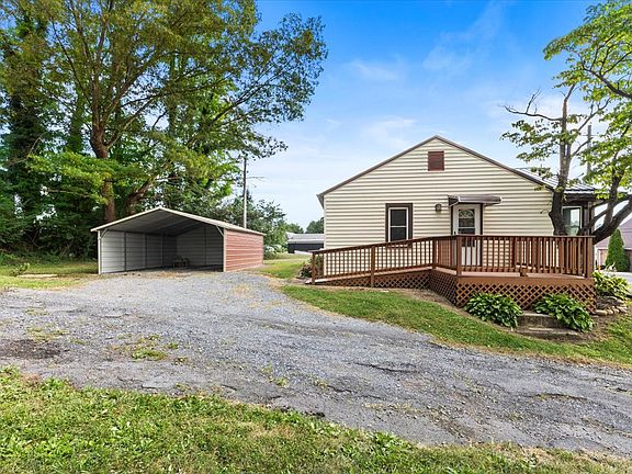 3rd image of 408 Beechwood Dr