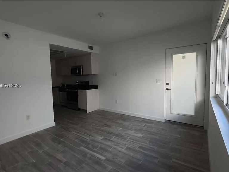 1035 Euclid Ave #25 — Photo 7