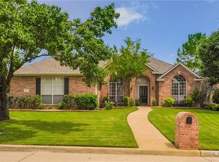 830 Doral Dr, Mansfield, TX 76063